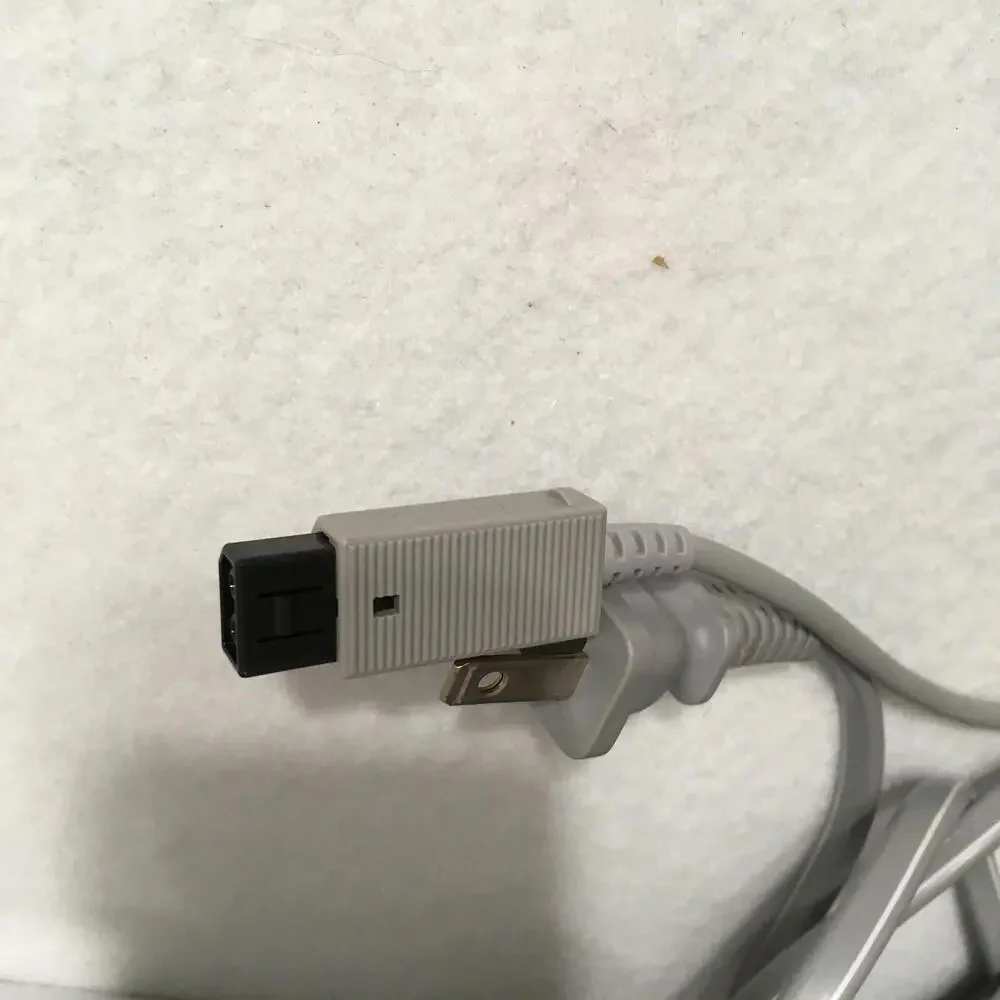 2006 Nintendo RVL-001 Compatible White Console Only W/Cord Tested